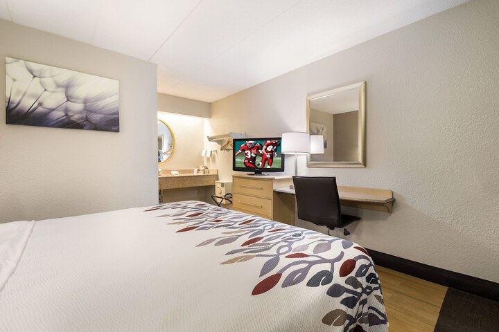Room 14 of 36