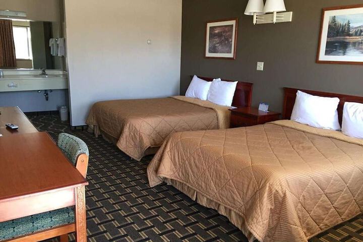 Room 11 of 25