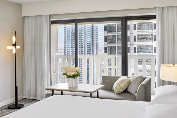 Room 35 of 105