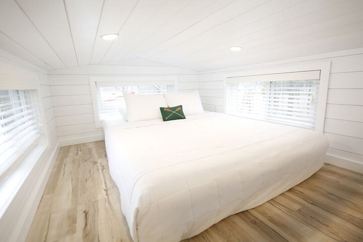 Room 42 of 129