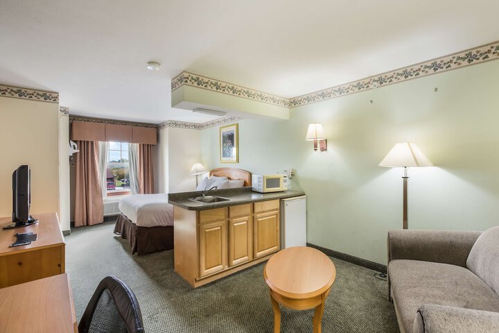 Room 17 of 26