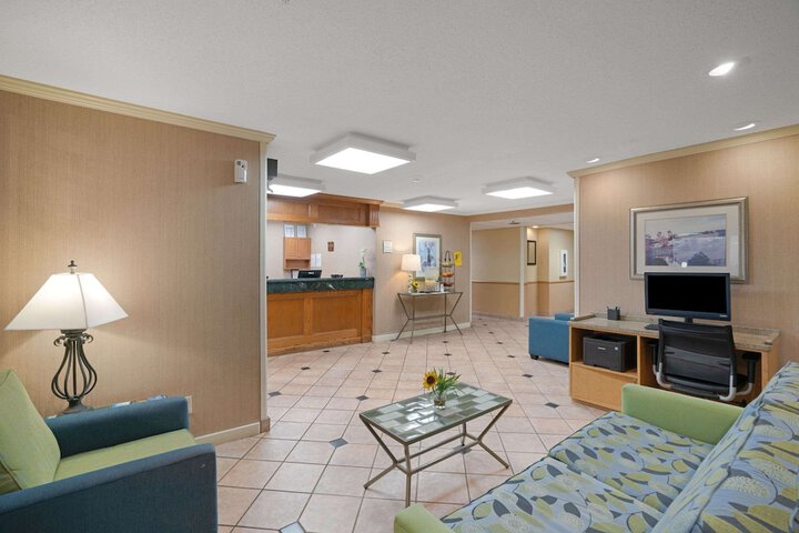 Hotel Interior 11 of 36