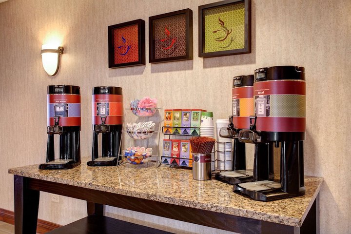 Hampton Inn & Suites Addison