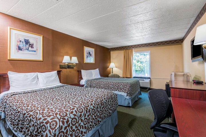 Room 15 of 16