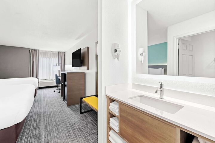Room 19 of 47