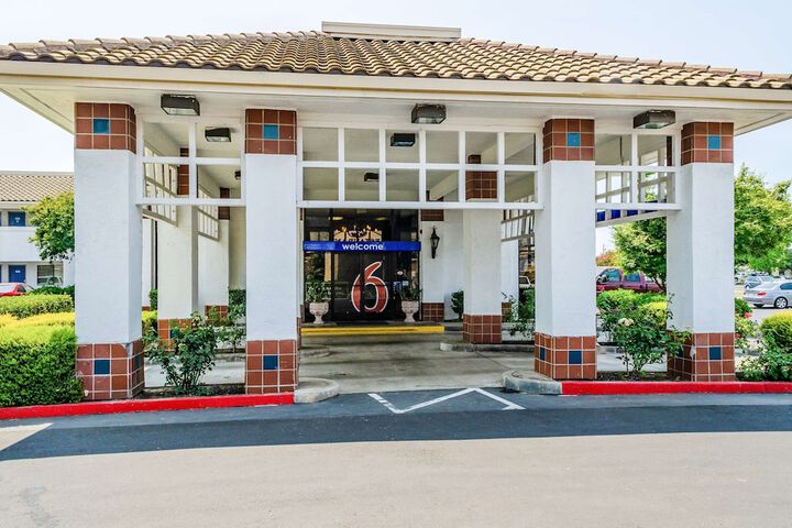 Motel 6 Oakdale CA