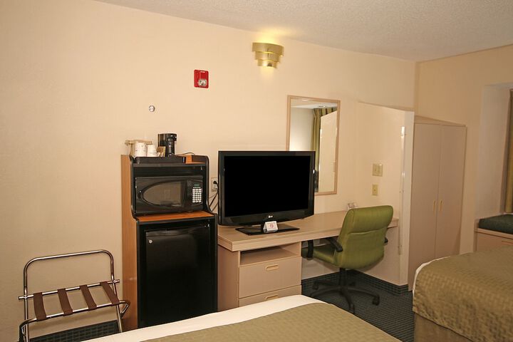 Room 16 of 24