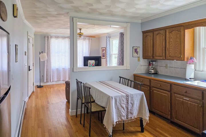 7 Mi to Downtown Providence: Quiet Apt in Seekonk