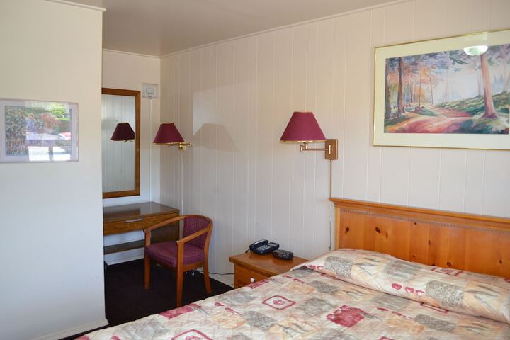 Room 12 of 15