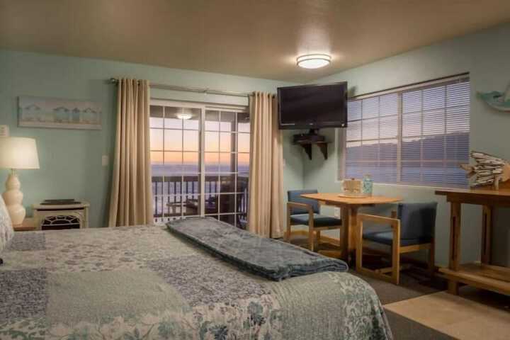 Room 18 of 43