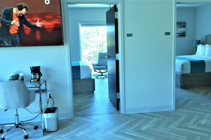 Room 28 of 53