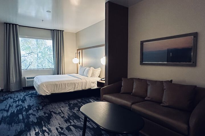 Room 15 of 18