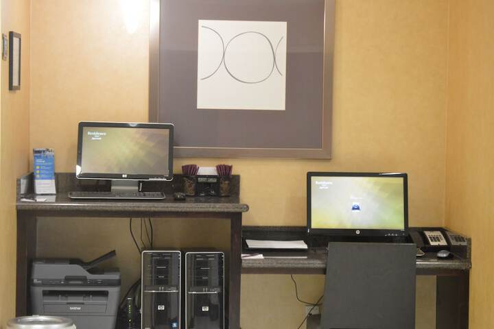 Business Center 30 of 31