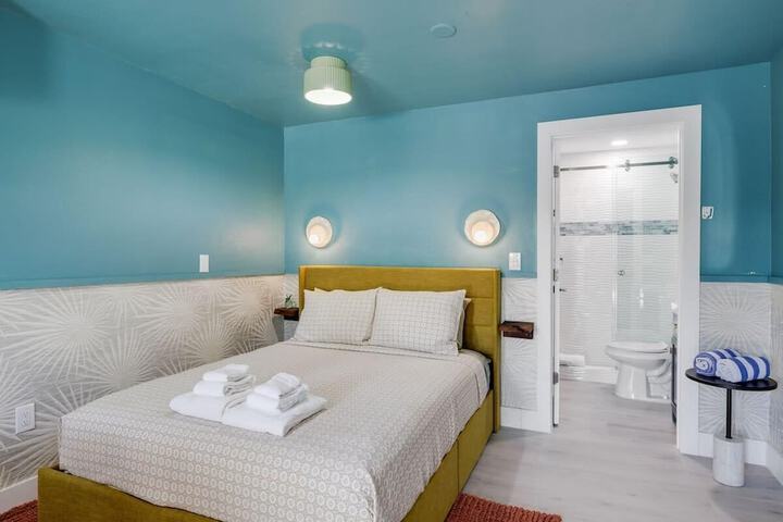 Room 51 of 62
