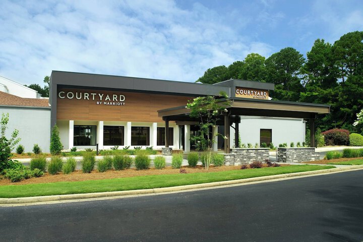 Courtyard by Marriott Raleigh / Cary