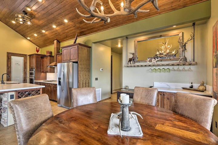 AZ Rim Retreat in Pine W / deck Hot Tub & Views!