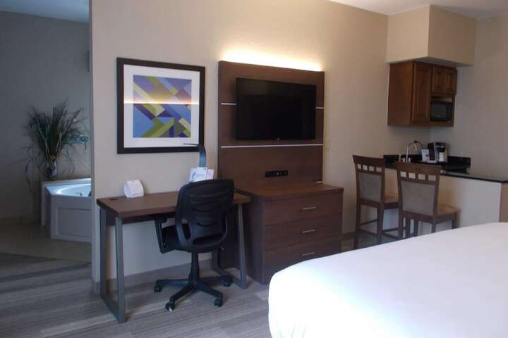 Comfort Inn & Suites Miami - Route 66