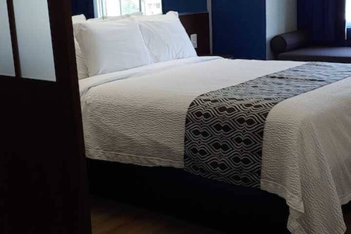 Room 16 of 21