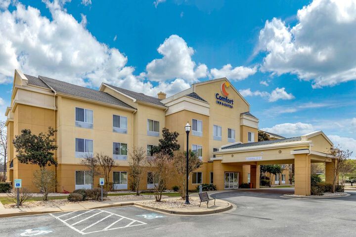 Hotel 4 of 51
