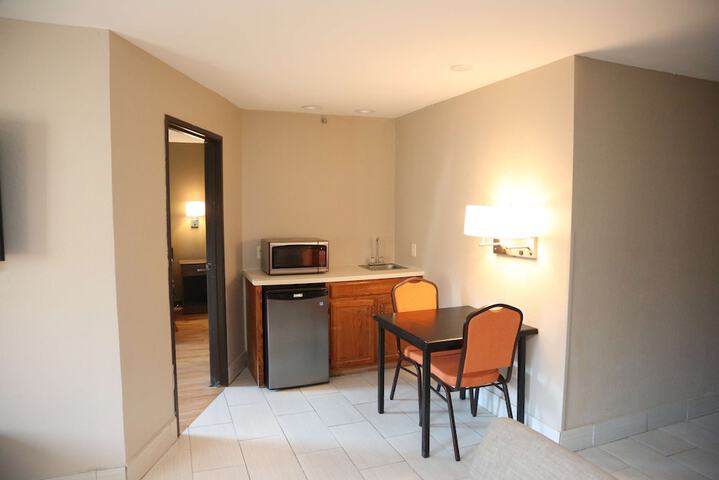 Room 21 of 27