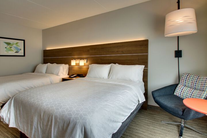 Room 33 of 61