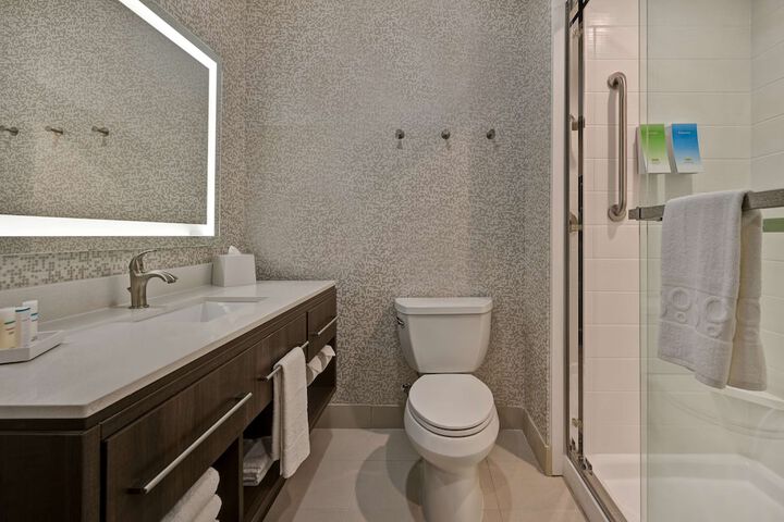 Room 42 of 56