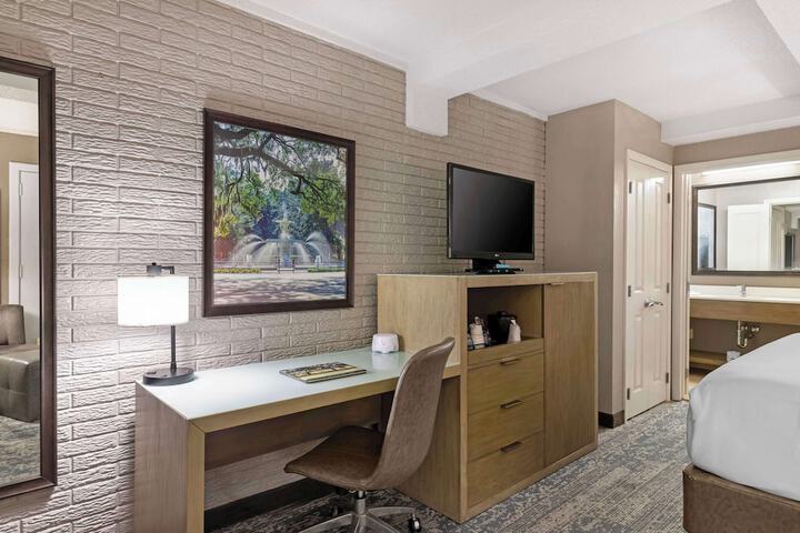 Room 10 of 31