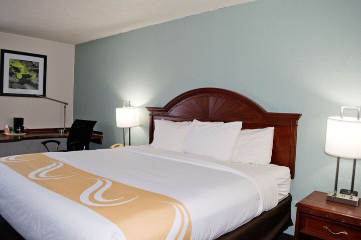 Room 32 of 57