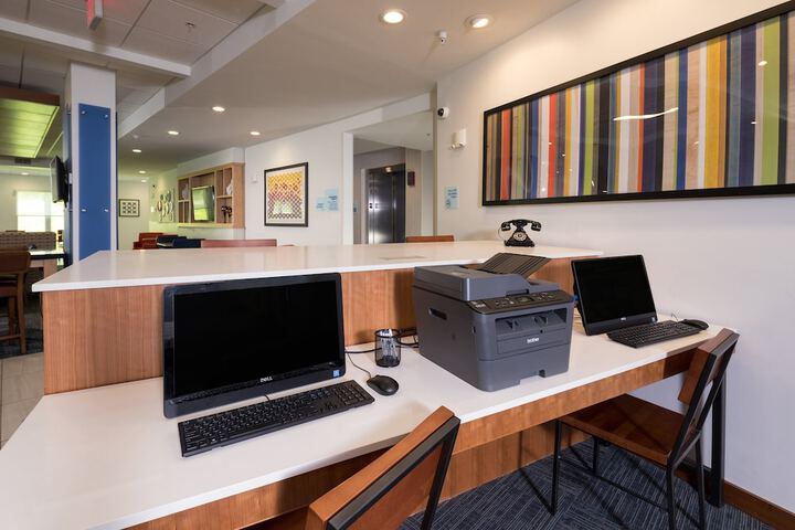 Holiday Inn Express & Suites Michigan City by IHG