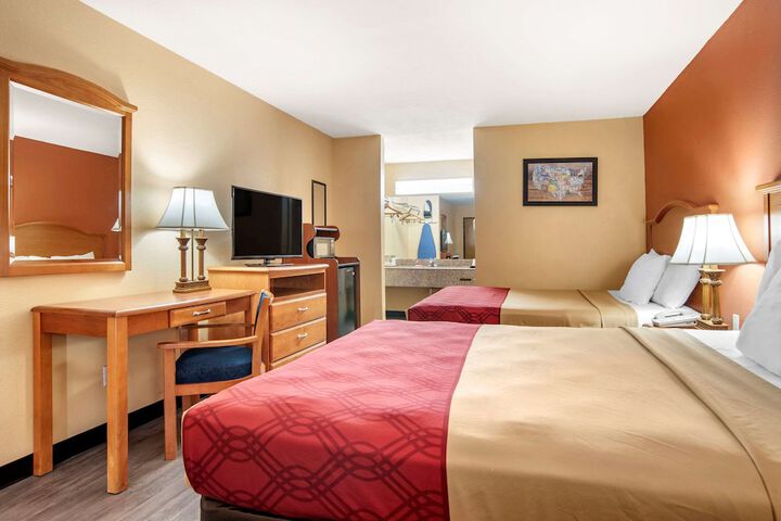 Room 8 of 20