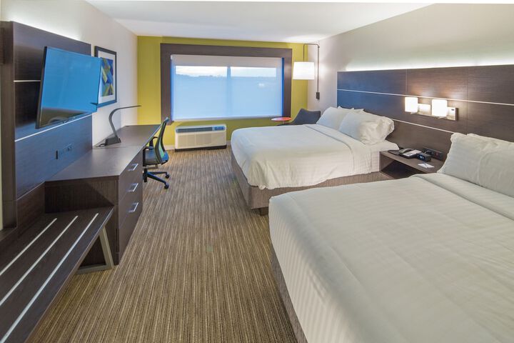 Room 10 of 29