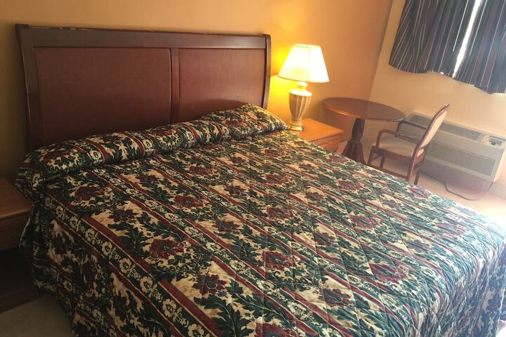 Room 9 of 39