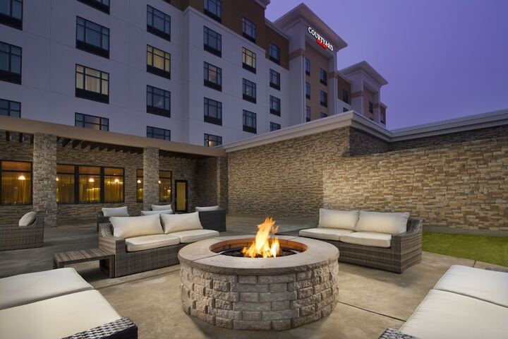 Hotel Exterior 36 of 36