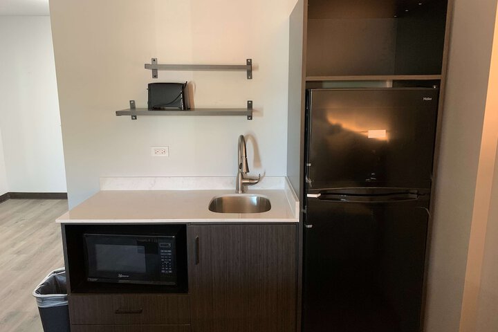 Room 4 of 19