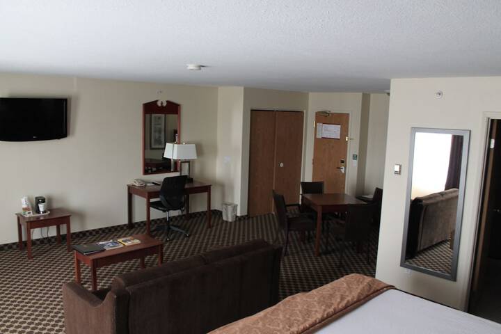 Best Western Strathmore Inn