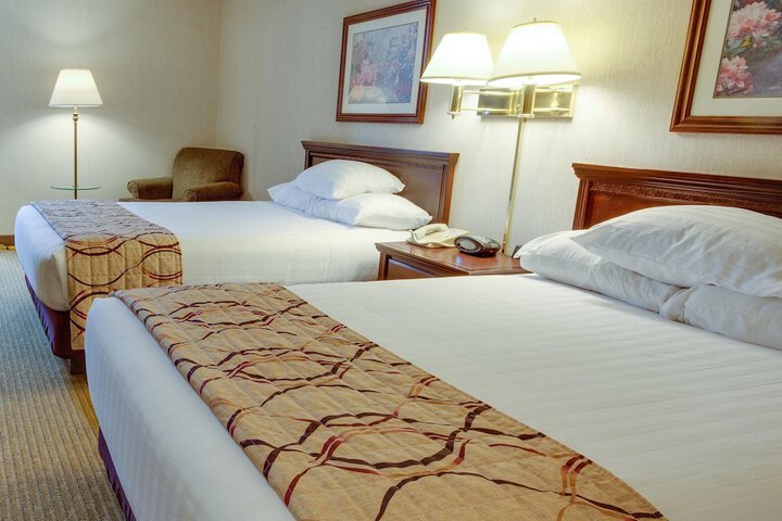 Room 32 of 49