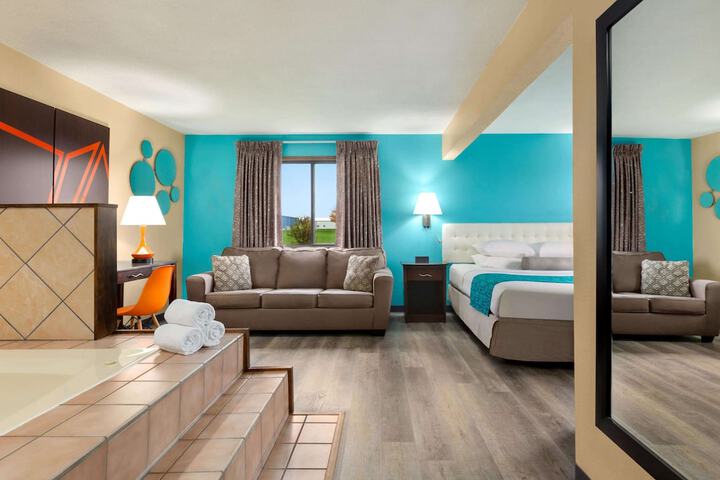 Room 13 of 26