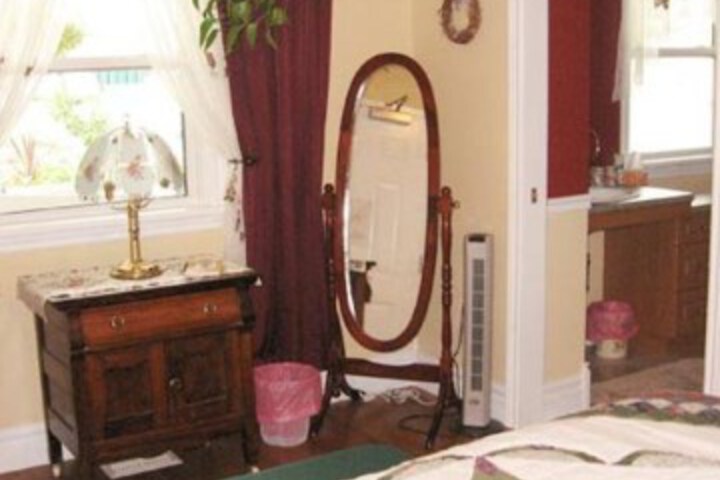 The Cobbled Path Bed and Breakfast