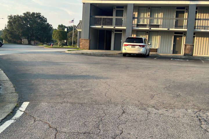 Days Inn by Wyndham Hinesville Near Fort Stewart