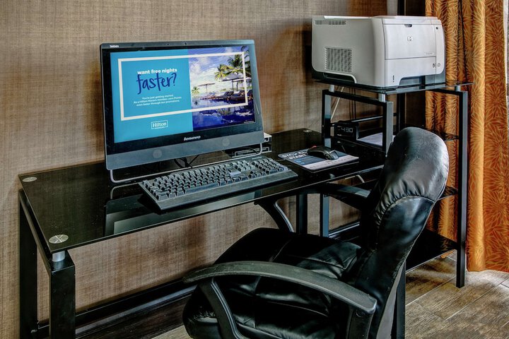 Business Center 29 of 29