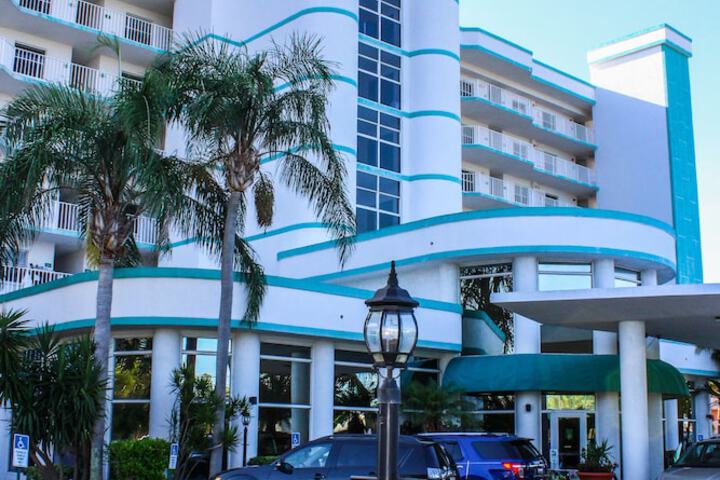 Hotel 2 of 49
