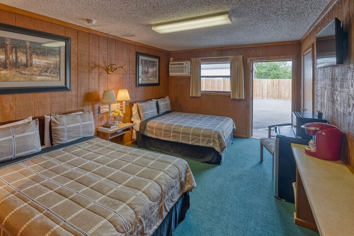 Room 8 of 11
