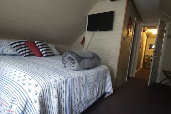 Room 52 of 125