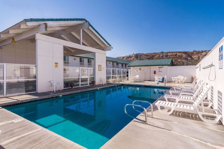 Pool 8 of 32