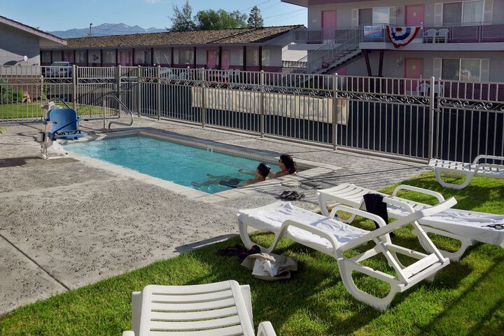 Pool 10 of 36
