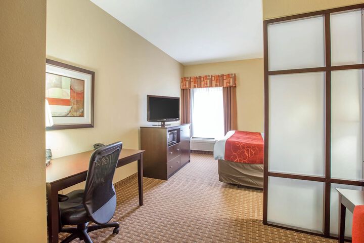 Room 11 of 27