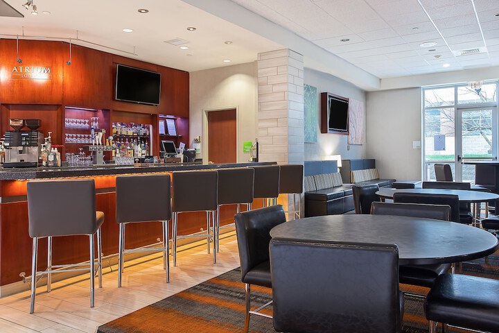 Holiday Inn University Plaza-Bowling Green by IHG