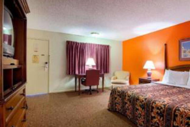 Room 27 of 30