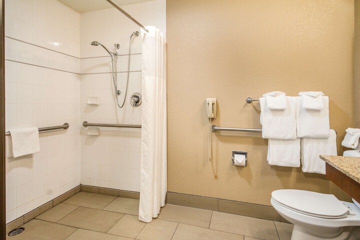 Room 20 of 38