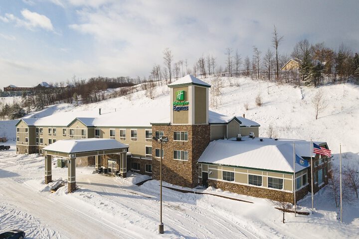Hotel 4 of 65